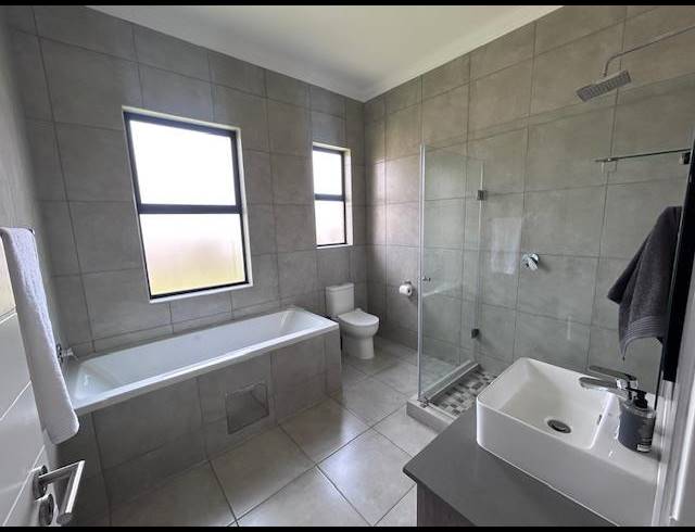 3 BEDROOM HOUSE FOR SALE IN SIX FOUNTAINS RESIDENTIAL ESTATE